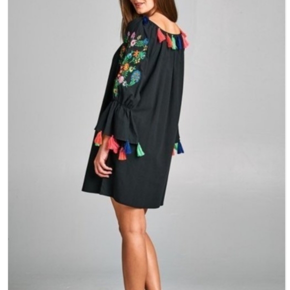 VELZERA Off The Shoulder Floral Embroidered Dress - Picture 3 of 5